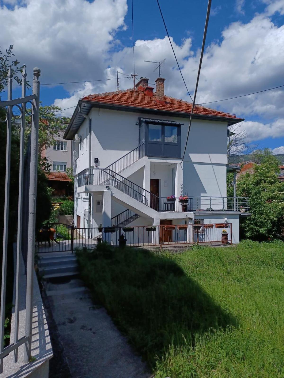 Bright 2Bdr Apartment With Balcony - Free Parking SJJ Exteriör bild