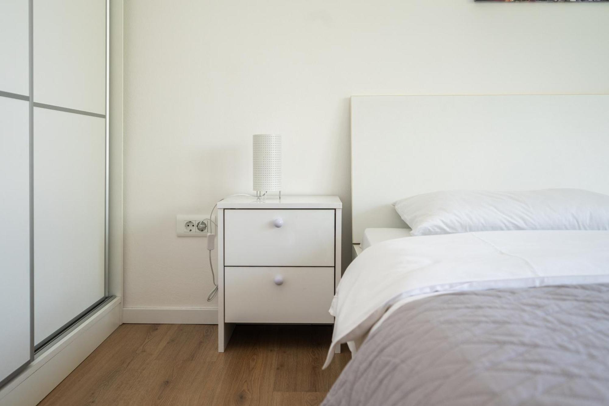 Bright 2Bdr Apartment With Balcony - Free Parking SJJ Exteriör bild