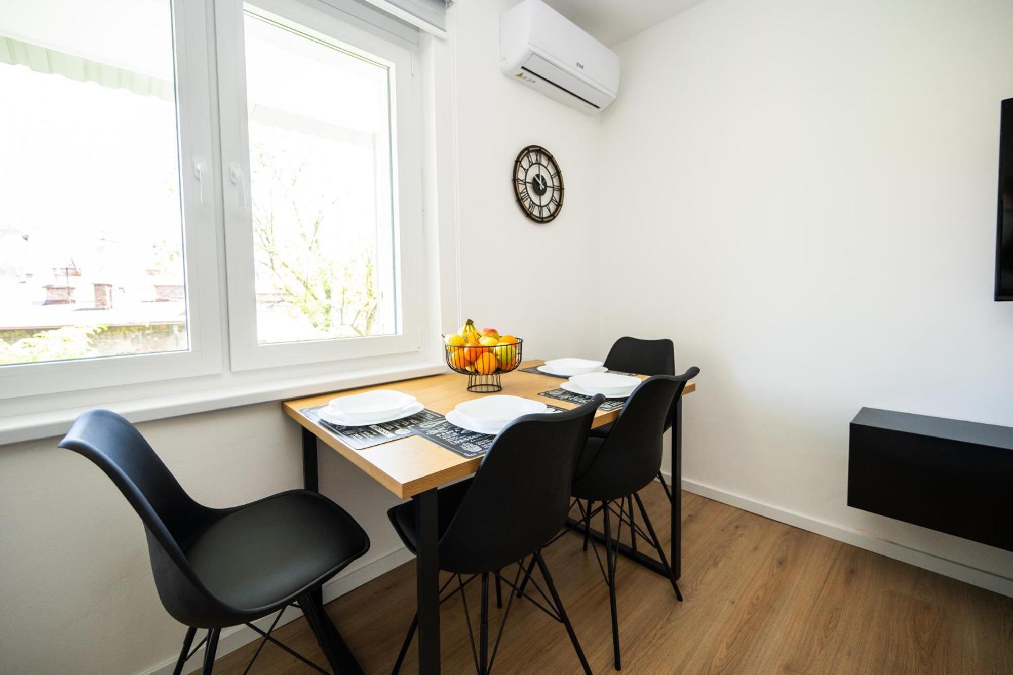Bright 2Bdr Apartment With Balcony - Free Parking SJJ Exteriör bild