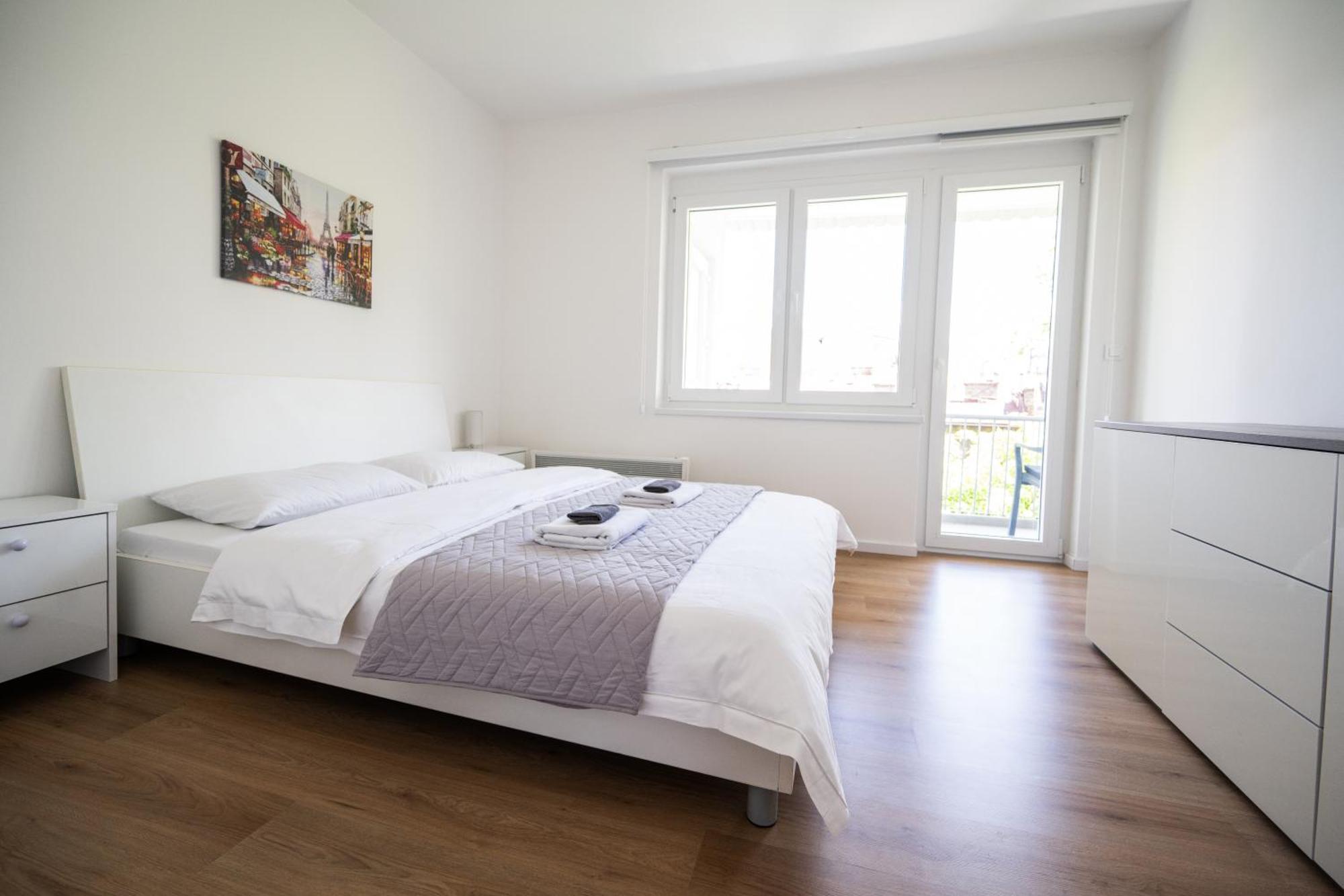 Bright 2Bdr Apartment With Balcony - Free Parking SJJ Exteriör bild