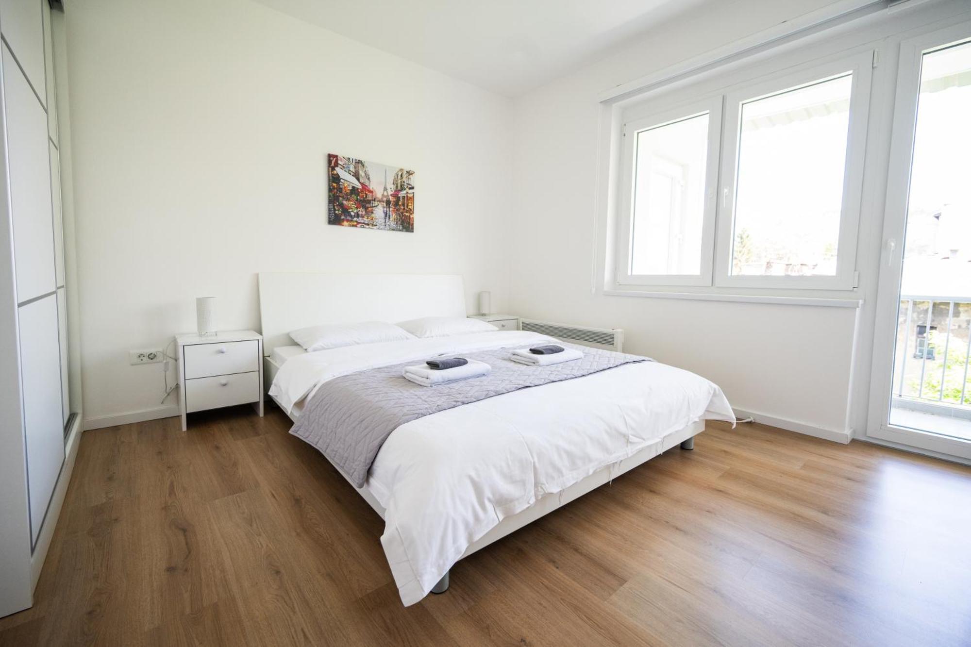 Bright 2Bdr Apartment With Balcony - Free Parking SJJ Exteriör bild