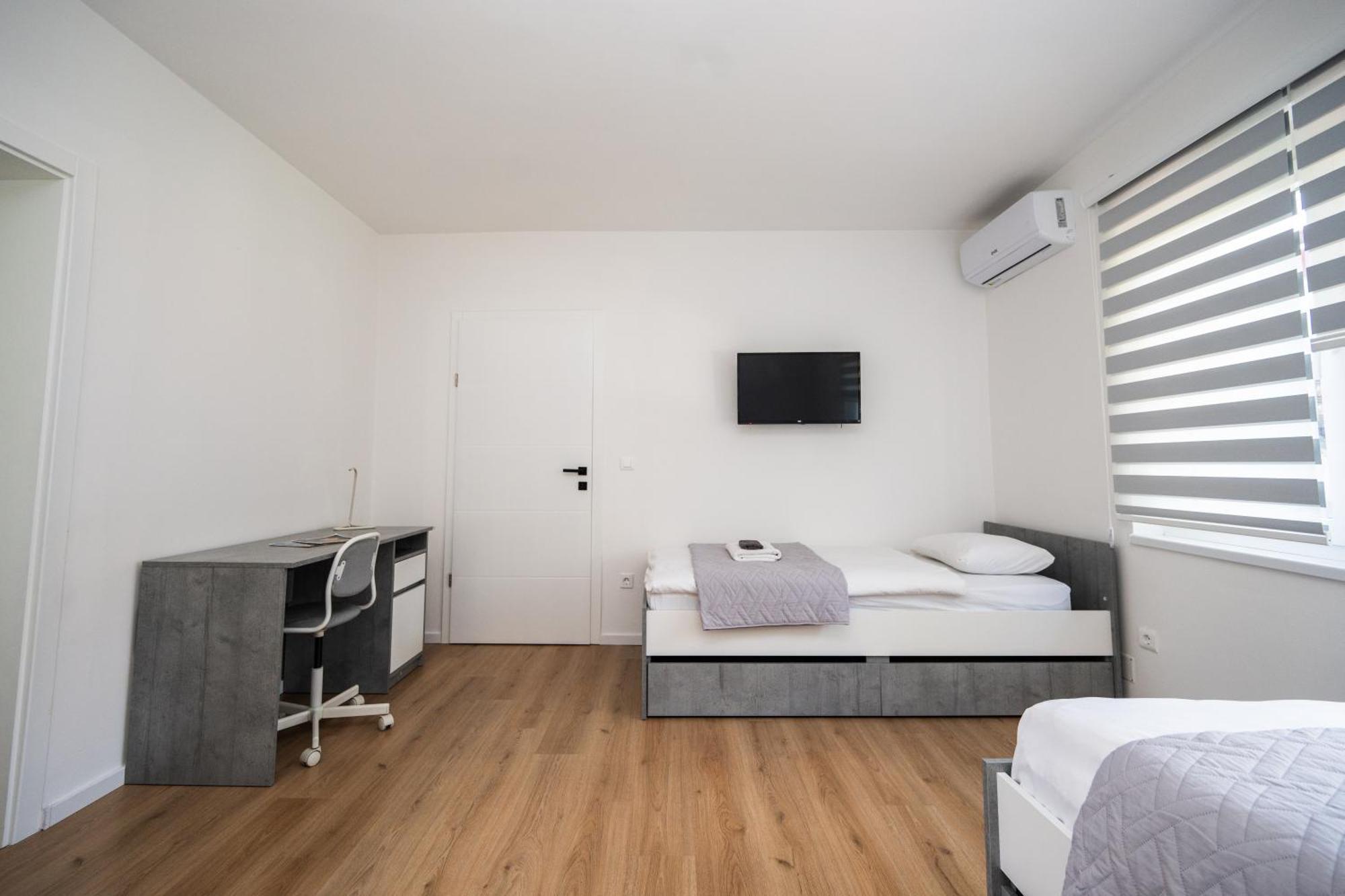 Bright 2Bdr Apartment With Balcony - Free Parking SJJ Exteriör bild