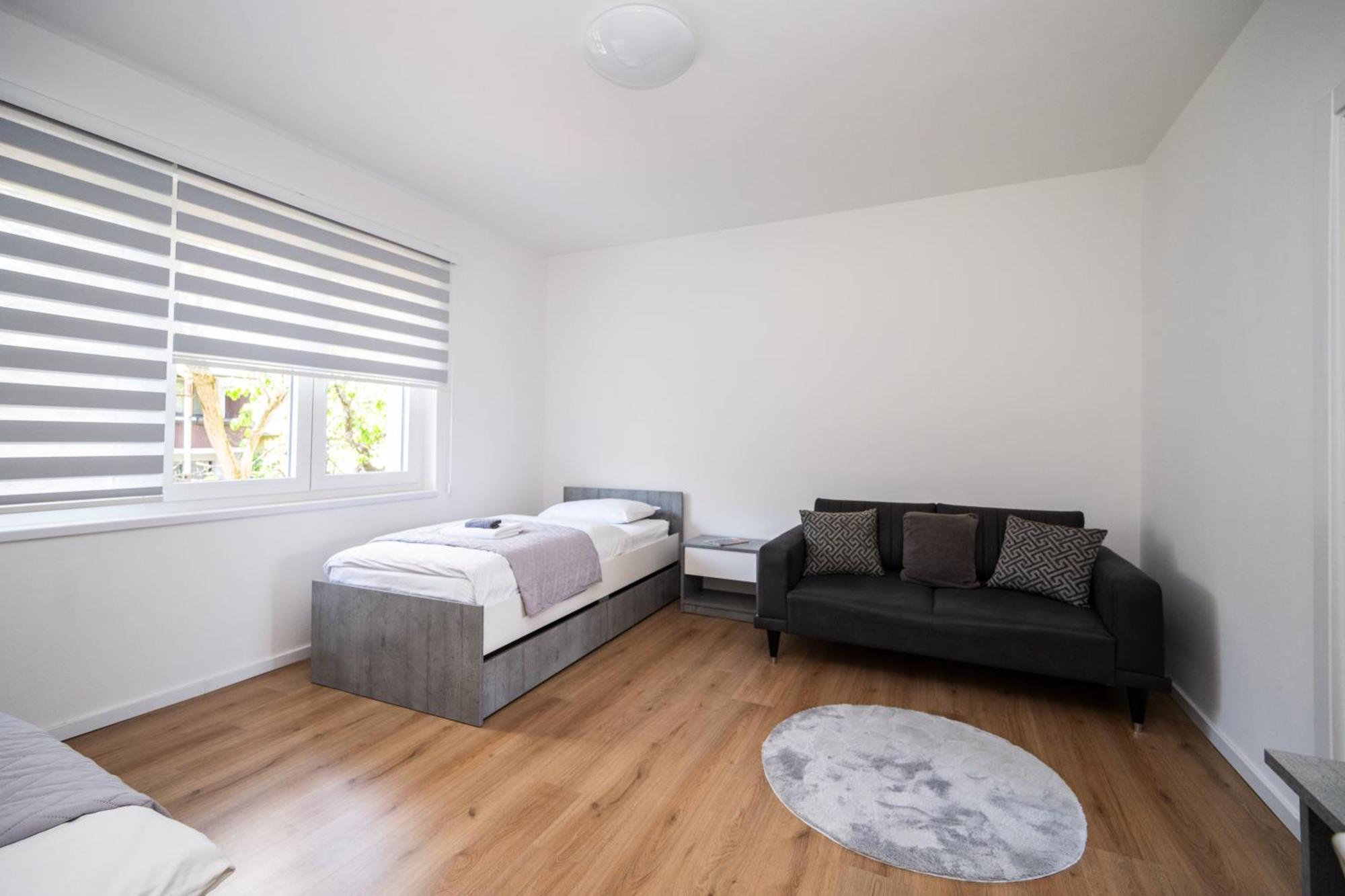 Bright 2Bdr Apartment With Balcony - Free Parking SJJ Exteriör bild
