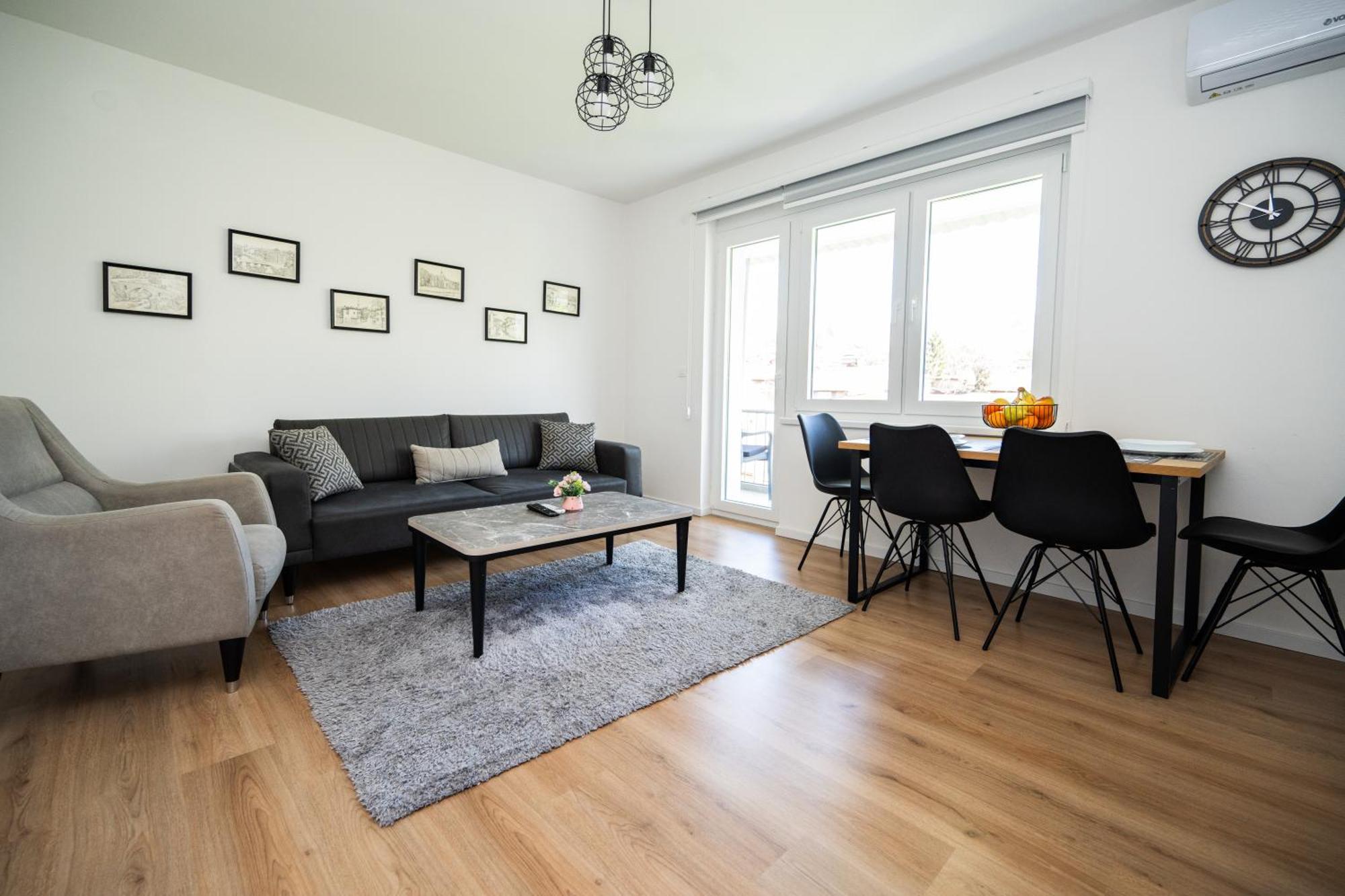 Bright 2Bdr Apartment With Balcony - Free Parking SJJ Exteriör bild