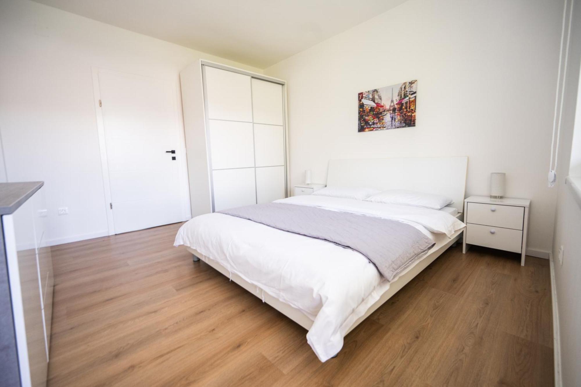 Bright 2Bdr Apartment With Balcony - Free Parking SJJ Exteriör bild